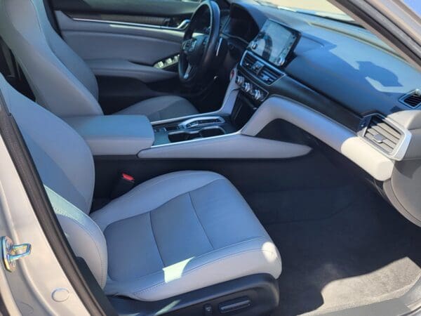 2020 Honda Accord Sedan - Image 14