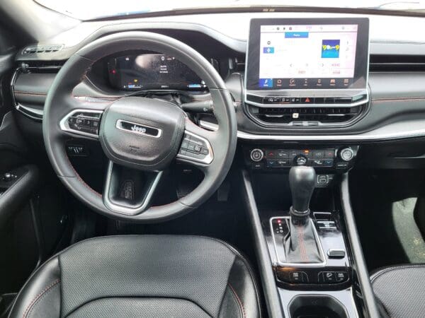 2023 Jeep Compass - Image 10