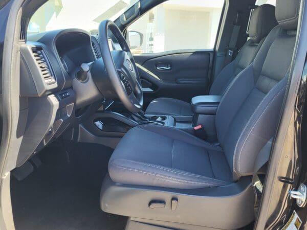 2023 Nissan Frontier - Image 8