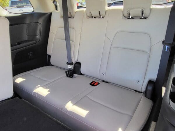 2023 Nissan Pathfinder - Image 12