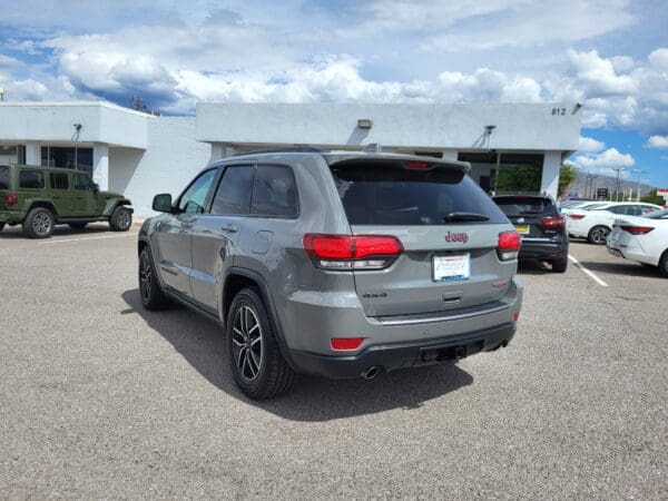 2020 Jeep Grand Cherokee - Image 3
