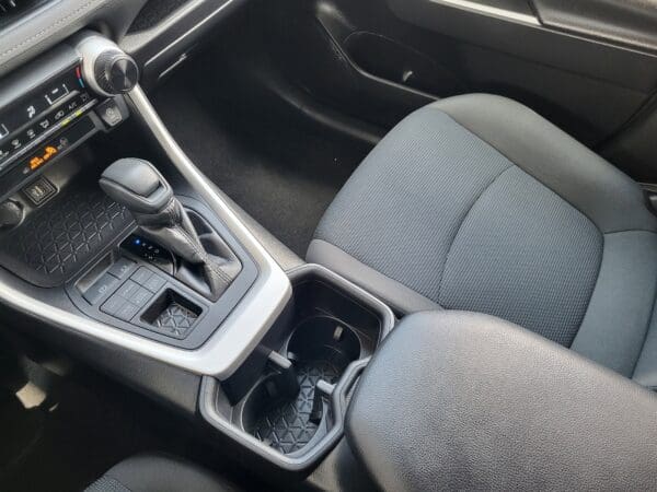 2024 Toyota RAV4 - Image 15