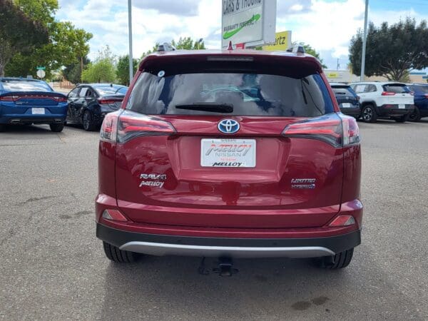 2018 Toyota RAV4 - Image 13