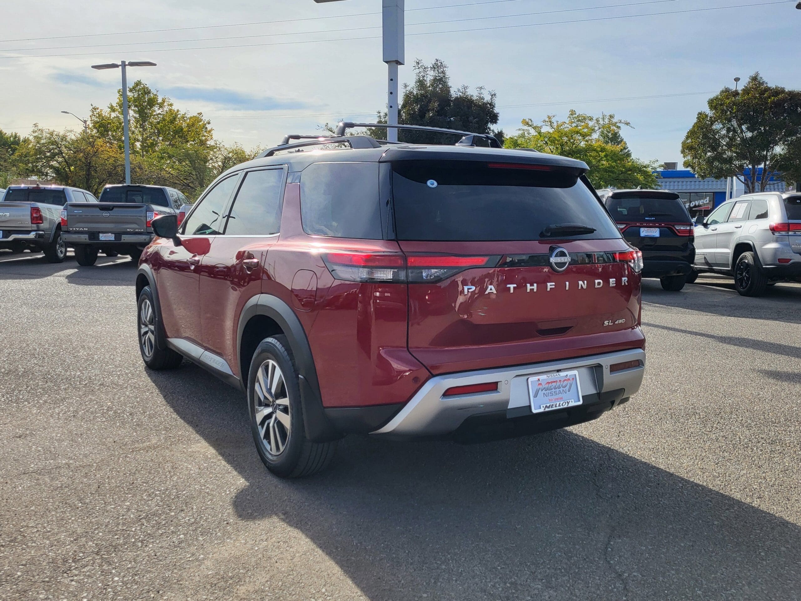 2023 Nissan Pathfinder - Image 3