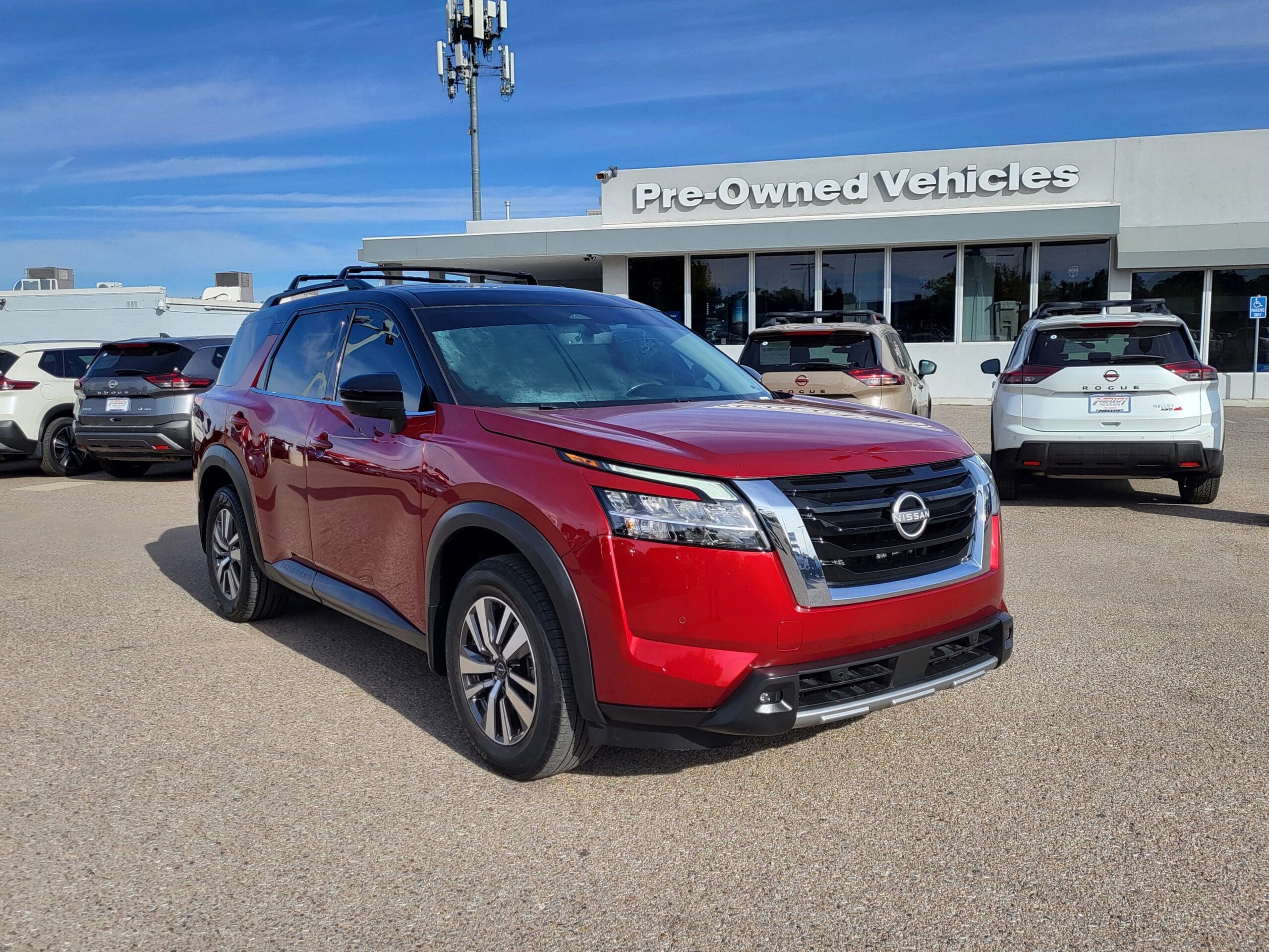 2023 Nissan Pathfinder - Image 4
