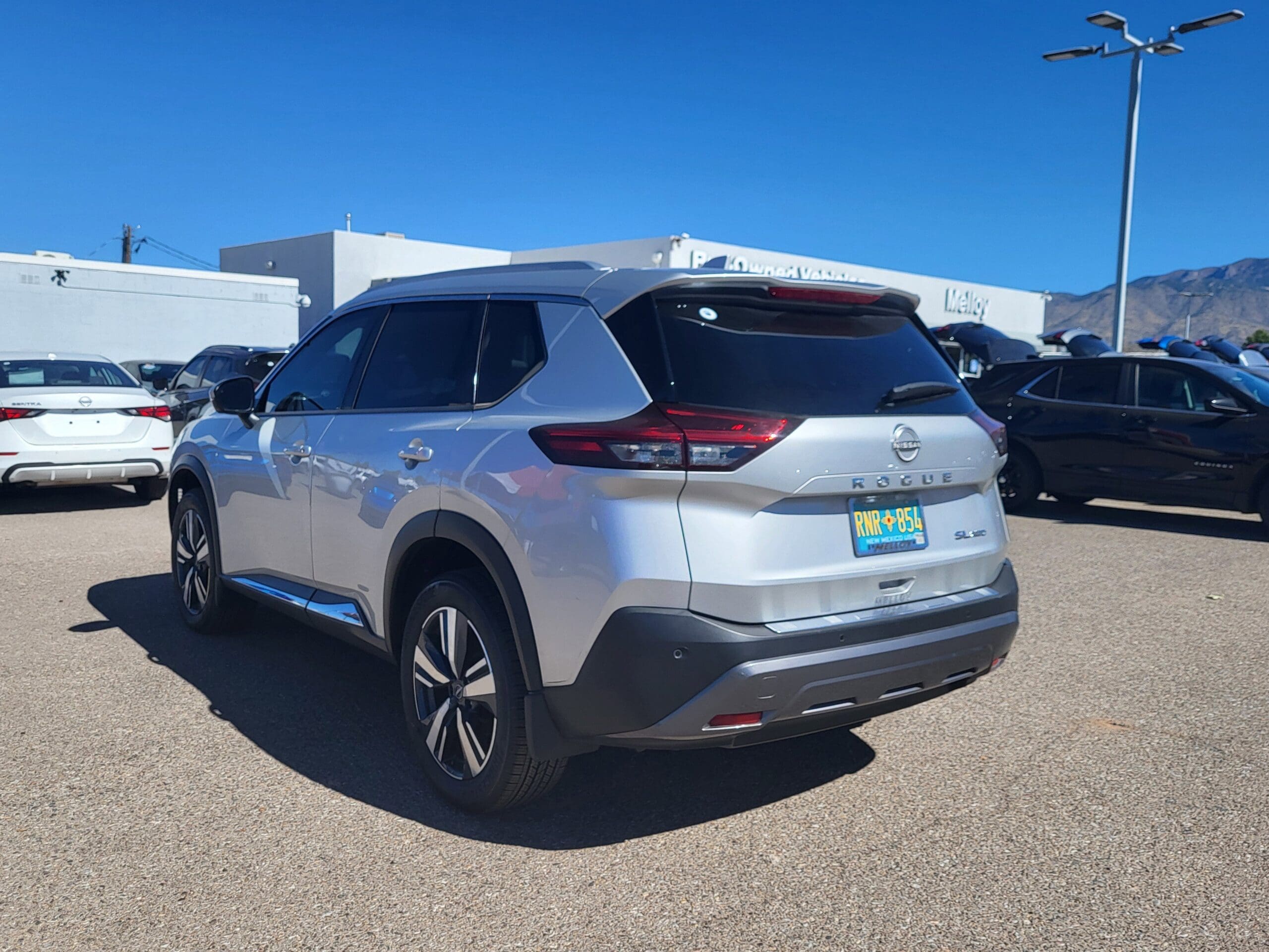 2023 Nissan Rogue - Image 3