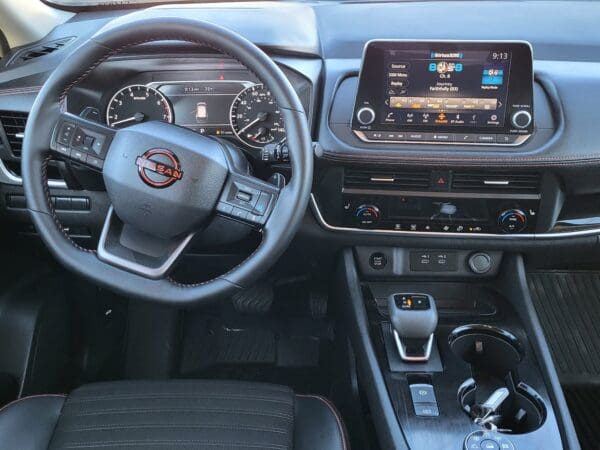 2025 Nissan Rogue - Image 10