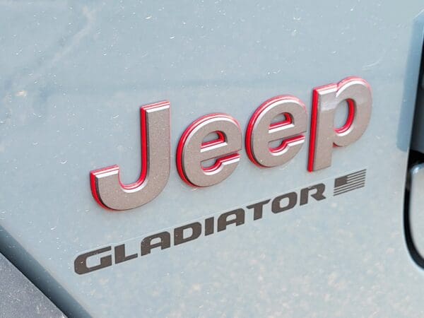 2024 Jeep Gladiator - Image 8