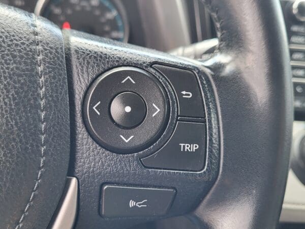 2018 Toyota RAV4 - Image 21