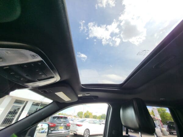 2020 Jeep Grand Cherokee - Image 29