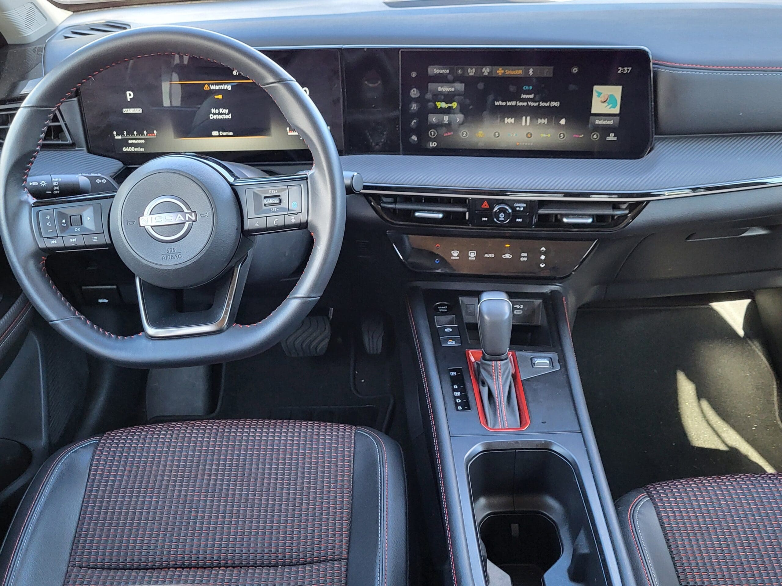 2025 Nissan Kicks - Image 10