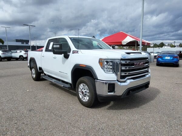 2023 GMC Sierra 2500HD - Image 4