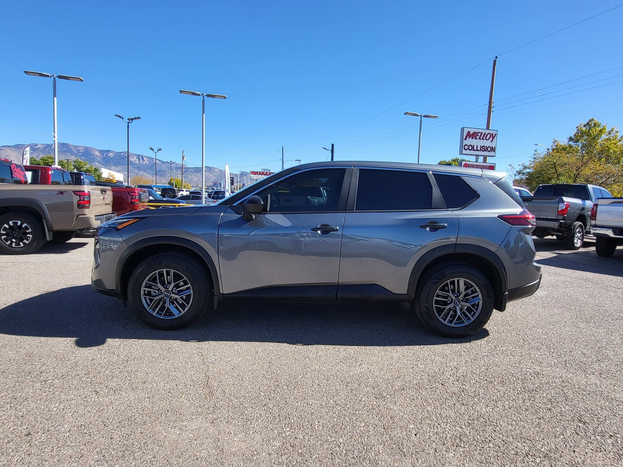 2024 Nissan Rogue - Image 2