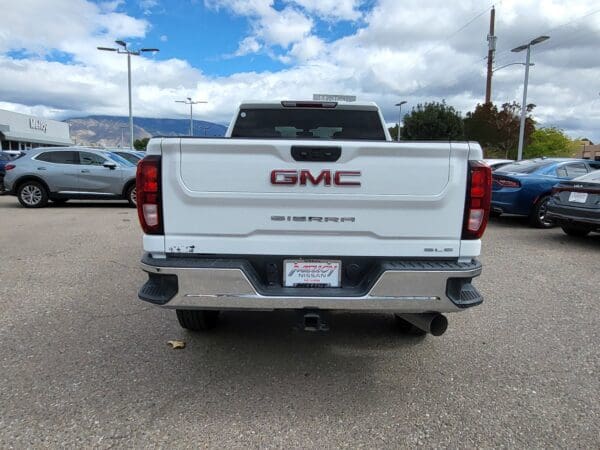 2023 GMC Sierra 2500HD - Image 12