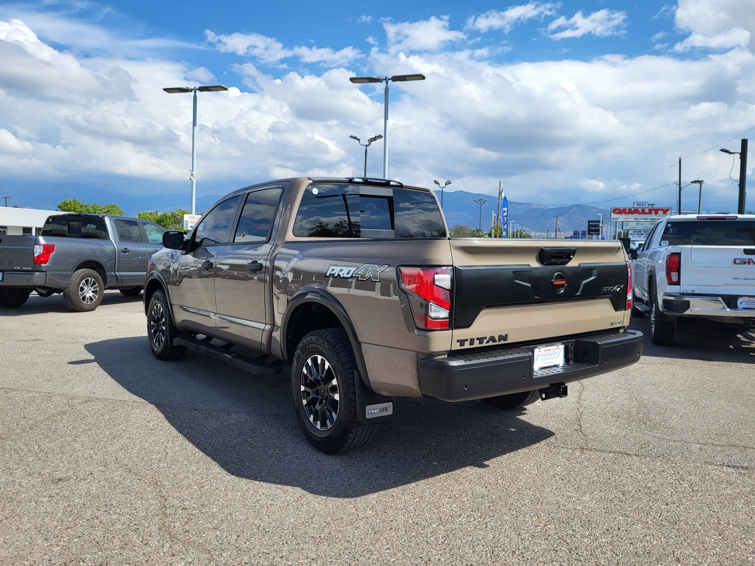 2021 Nissan Titan - Image 3