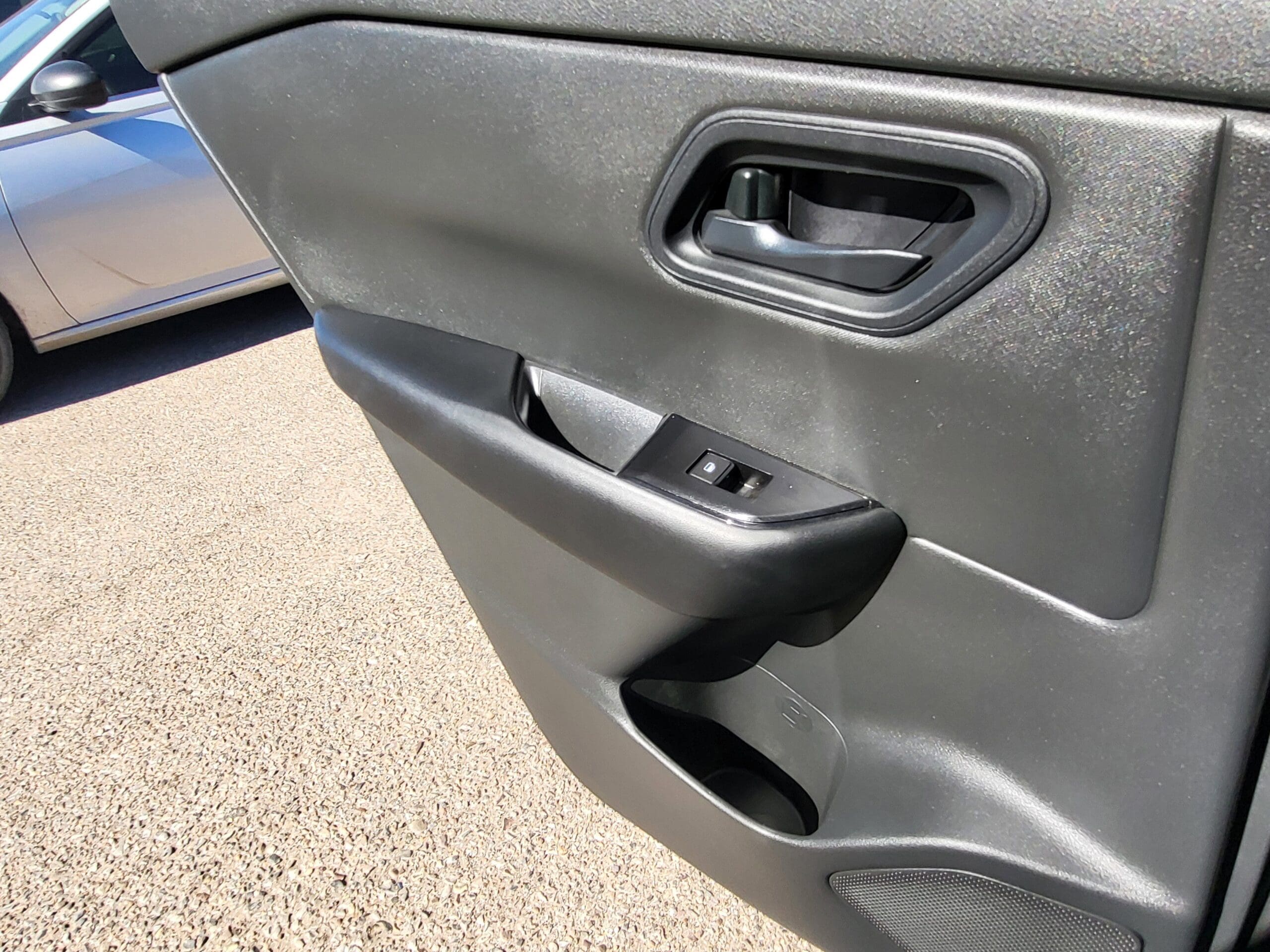 2024 Nissan Rogue - Image 10