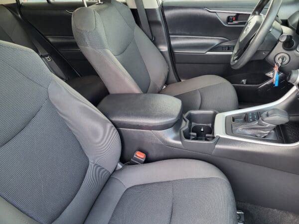 2024 Toyota RAV4 - Image 10