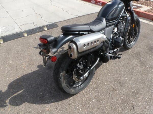 2025 Honda SCL500 - Image 3