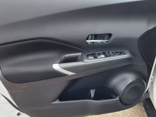 2023 Nissan Kicks - Image 6
