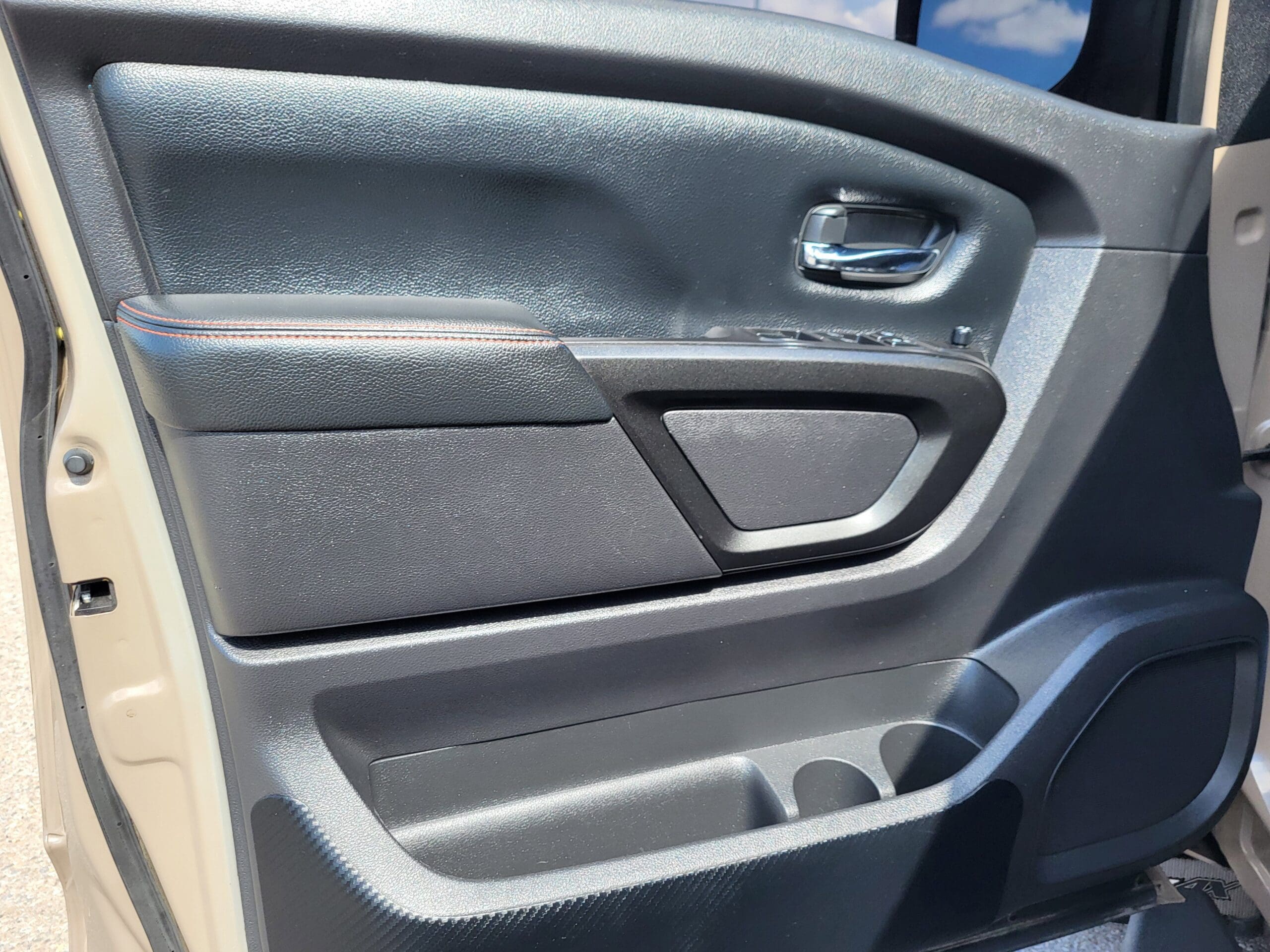 2021 Nissan Titan - Image 6