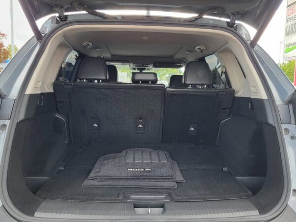 2023 Nissan Rogue - Image 13