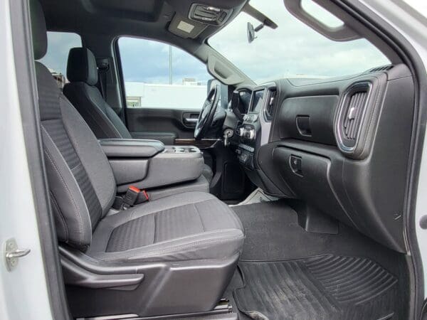 2023 GMC Sierra 2500HD - Image 15