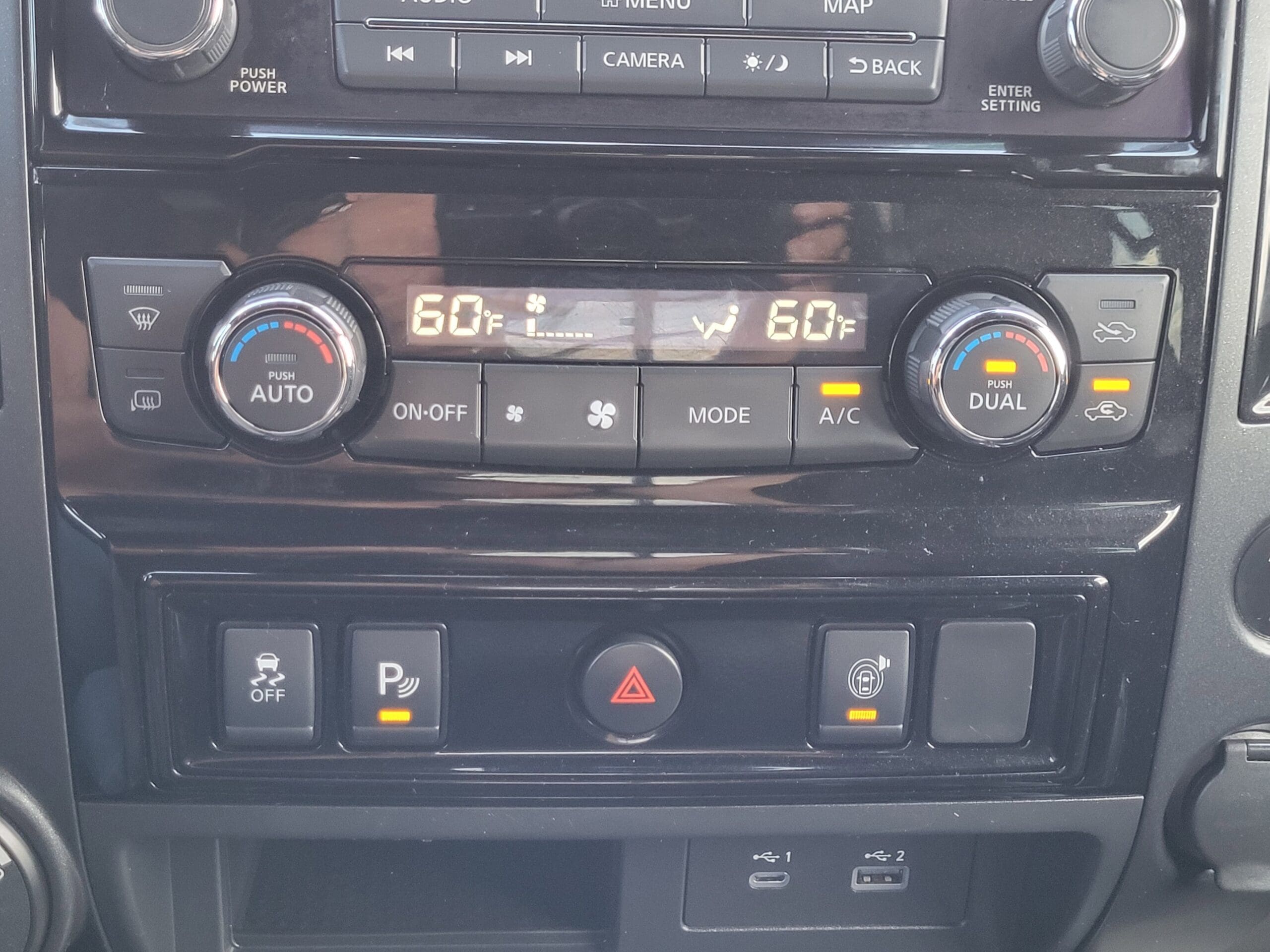 2021 Nissan Titan - Image 24