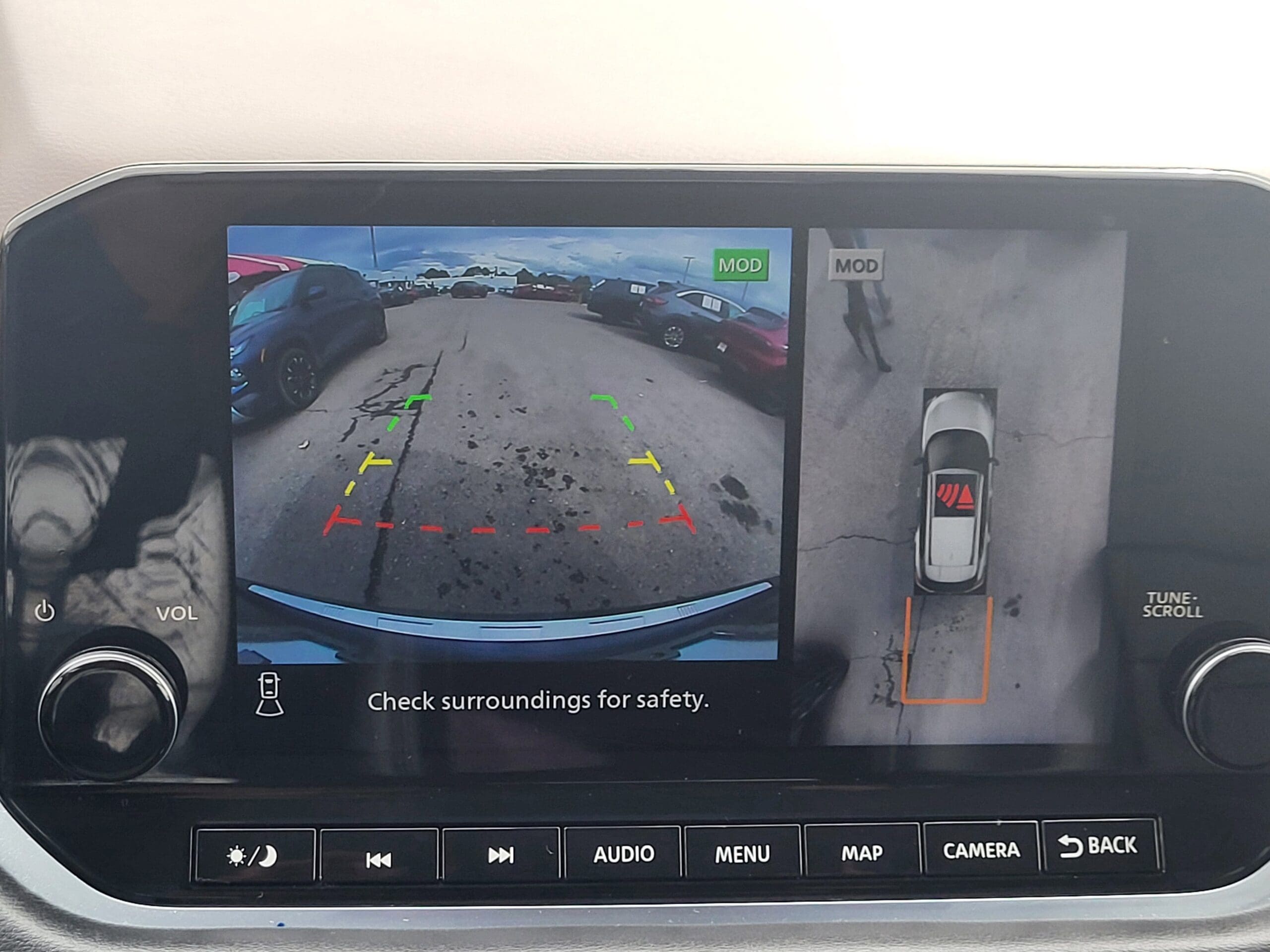 2023 Nissan Rogue - Image 24