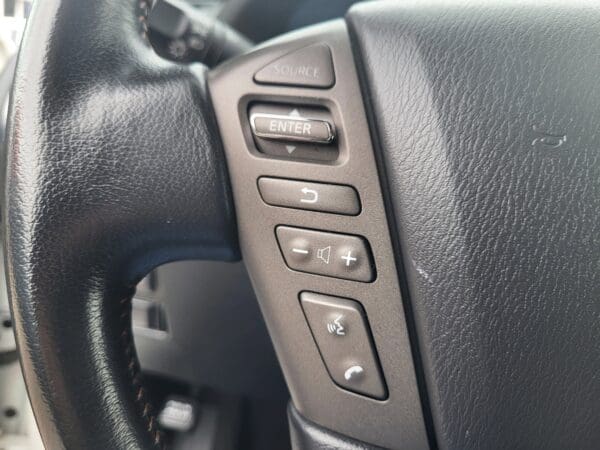 2019 Nissan Armada - Image 21