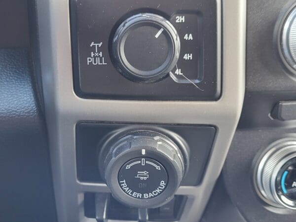 2017 Ford F-150 - Image 28
