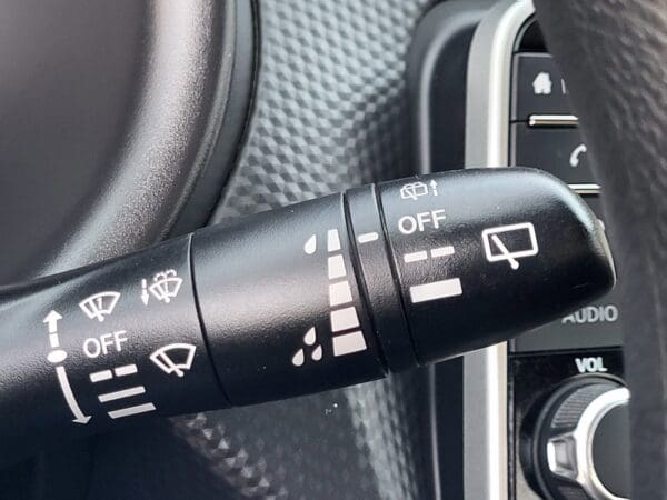 2021 Nissan Kicks - Image 25