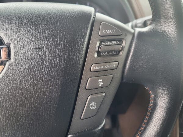 2019 Nissan Armada - Image 22