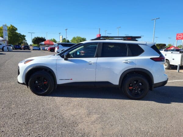2025 Nissan Rogue - Image 2