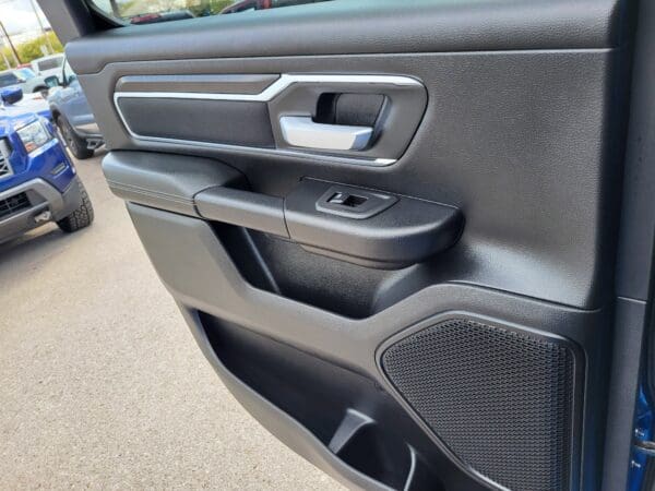 2025 Ram 1500 - Image 11