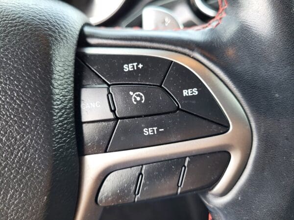 2020 Jeep Grand Cherokee - Image 21