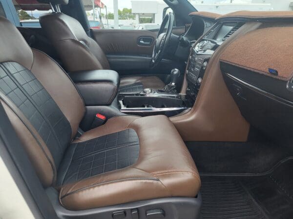 2019 Nissan Armada - Image 16