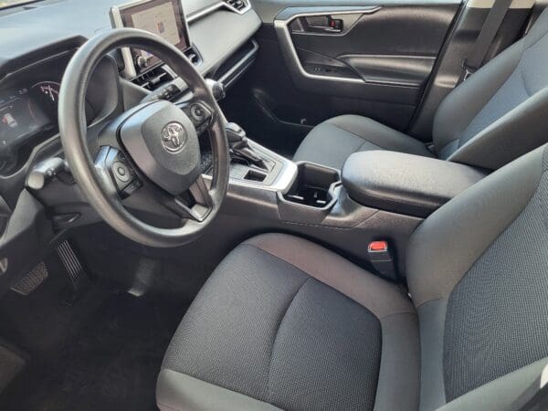 2024 Toyota RAV4 - Image 9