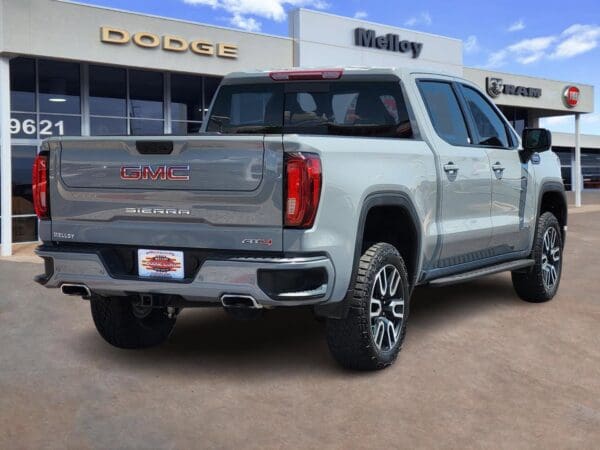 2024 GMC Sierra 1500 - Image 3