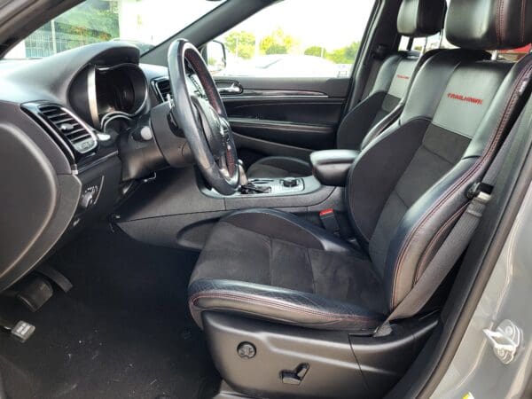 2020 Jeep Grand Cherokee - Image 8