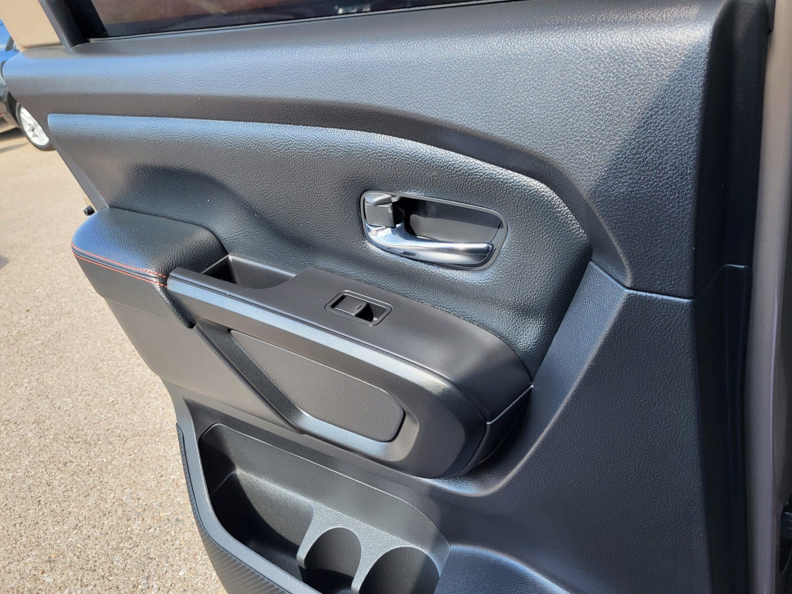 2021 Nissan Titan - Image 11