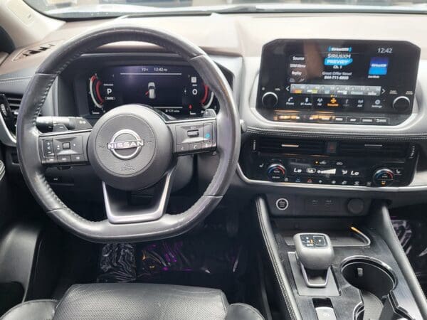2023 Nissan Rogue - Image 11