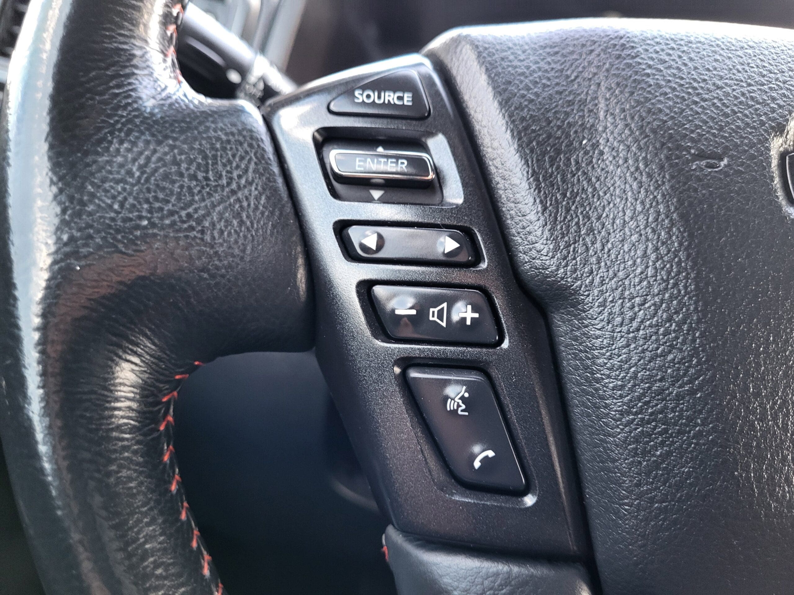 2021 Nissan Titan - Image 20