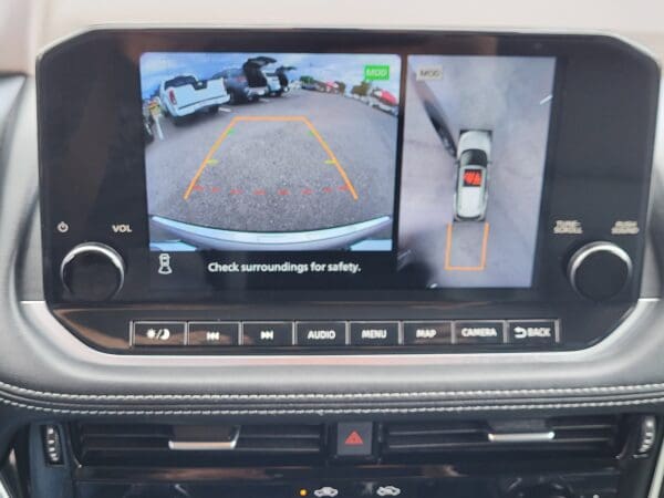 2023 Nissan Rogue - Image 25
