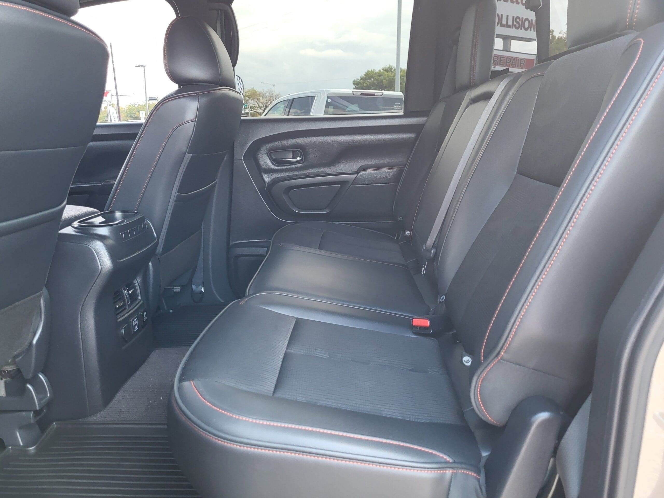 2021 Nissan Titan - Image 9