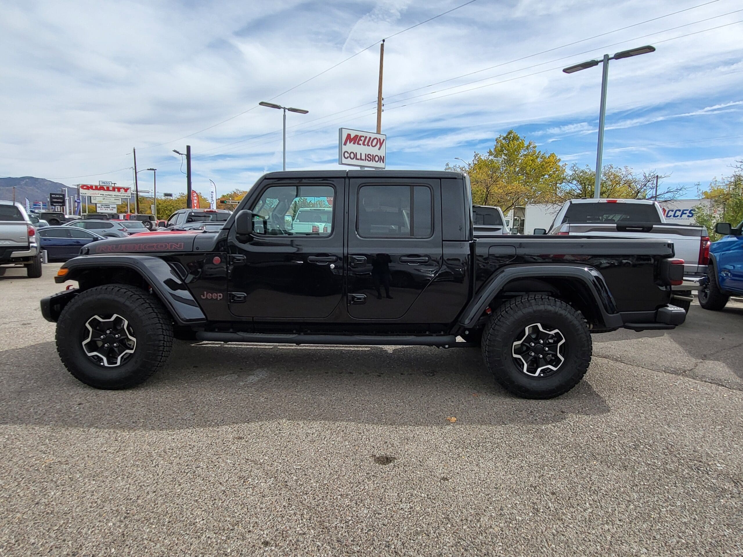 2021 Jeep Gladiator - Image 2