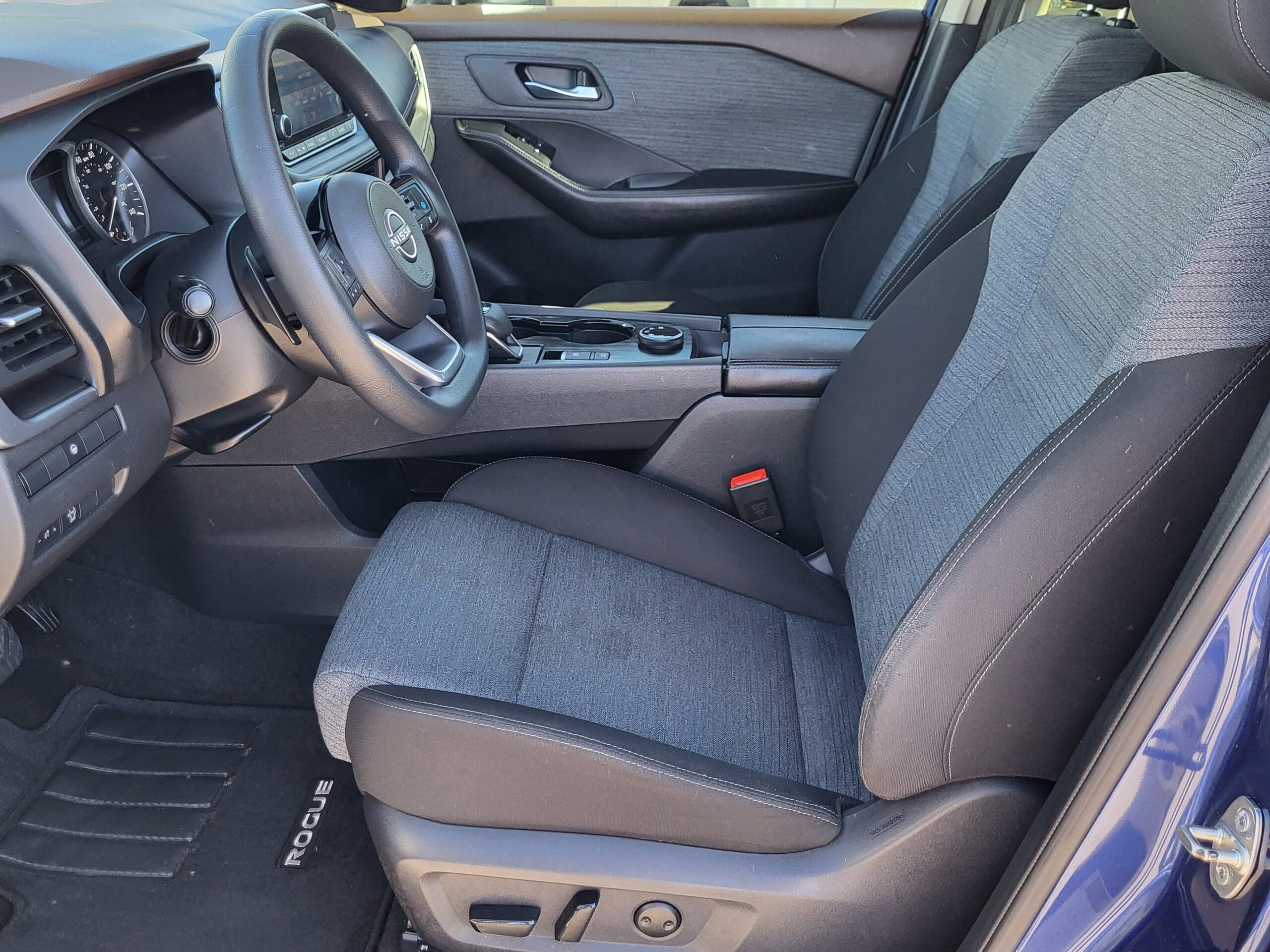 2023 Nissan Rogue - Image 8