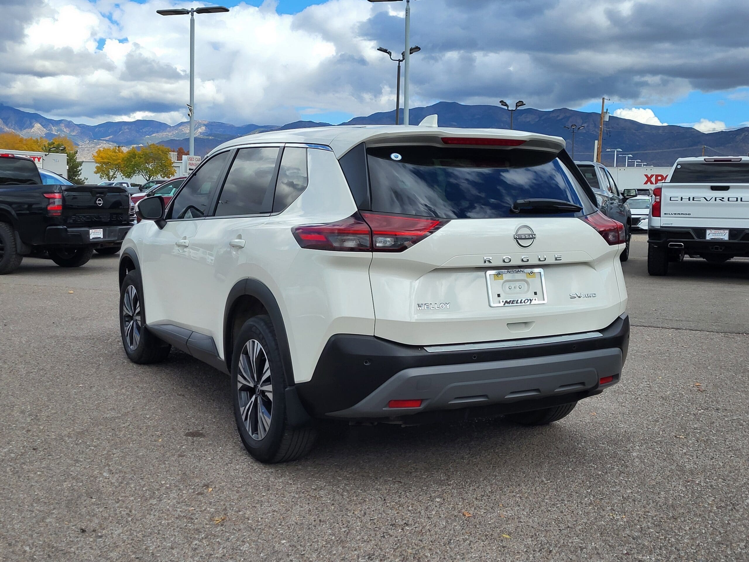 2023 Nissan Rogue - Image 3