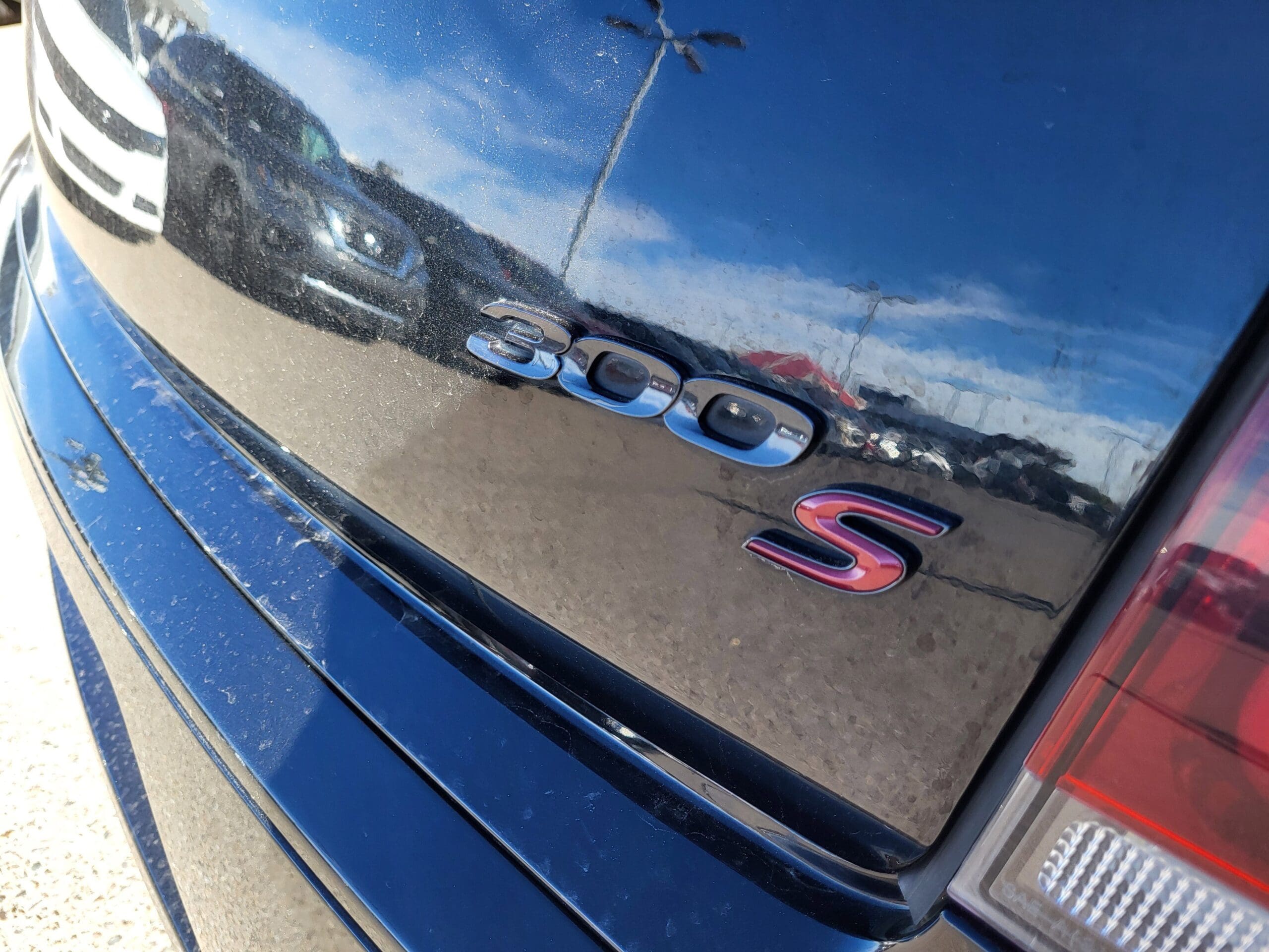 2022 Chrysler 300 - Image 15