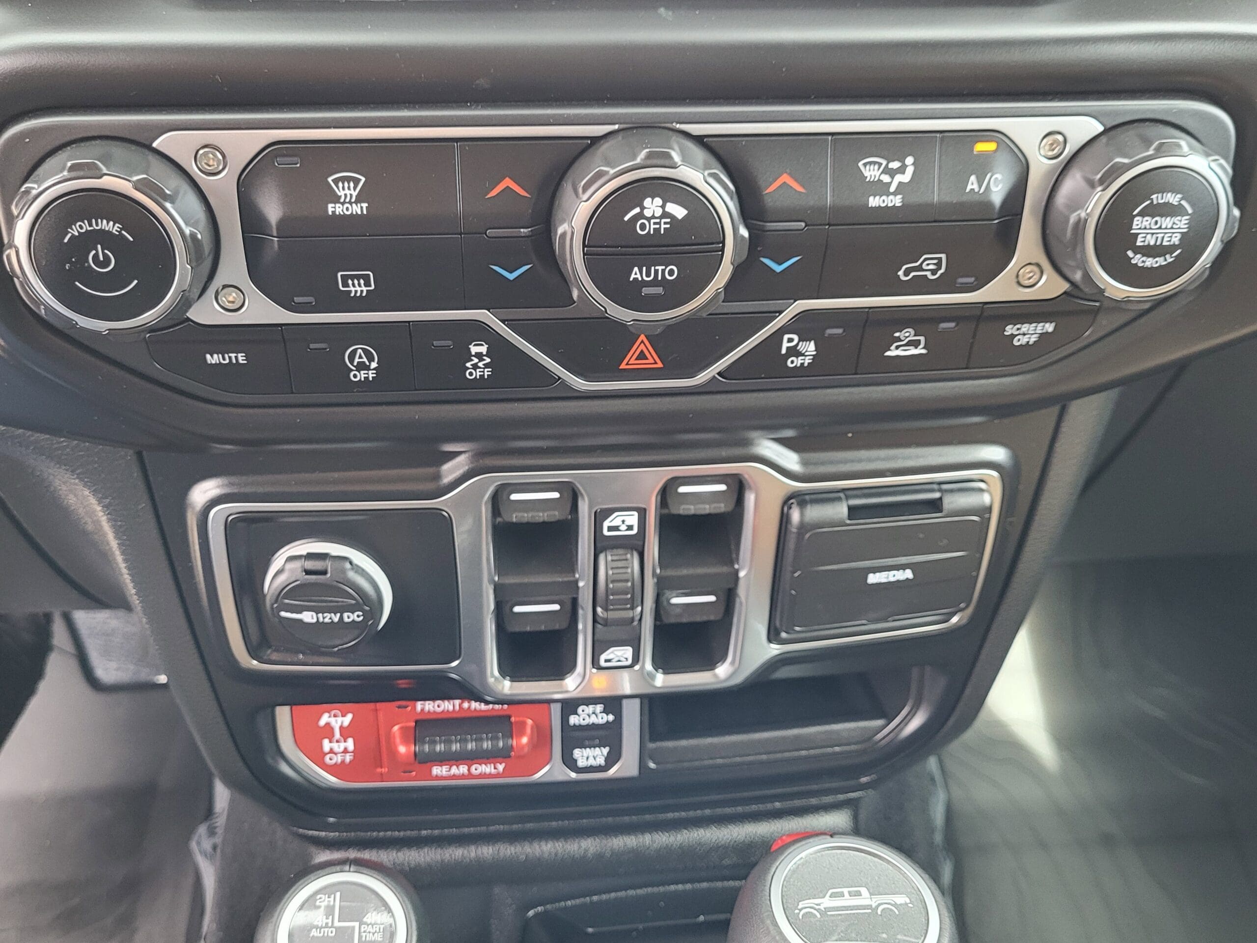 2021 Jeep Gladiator - Image 27