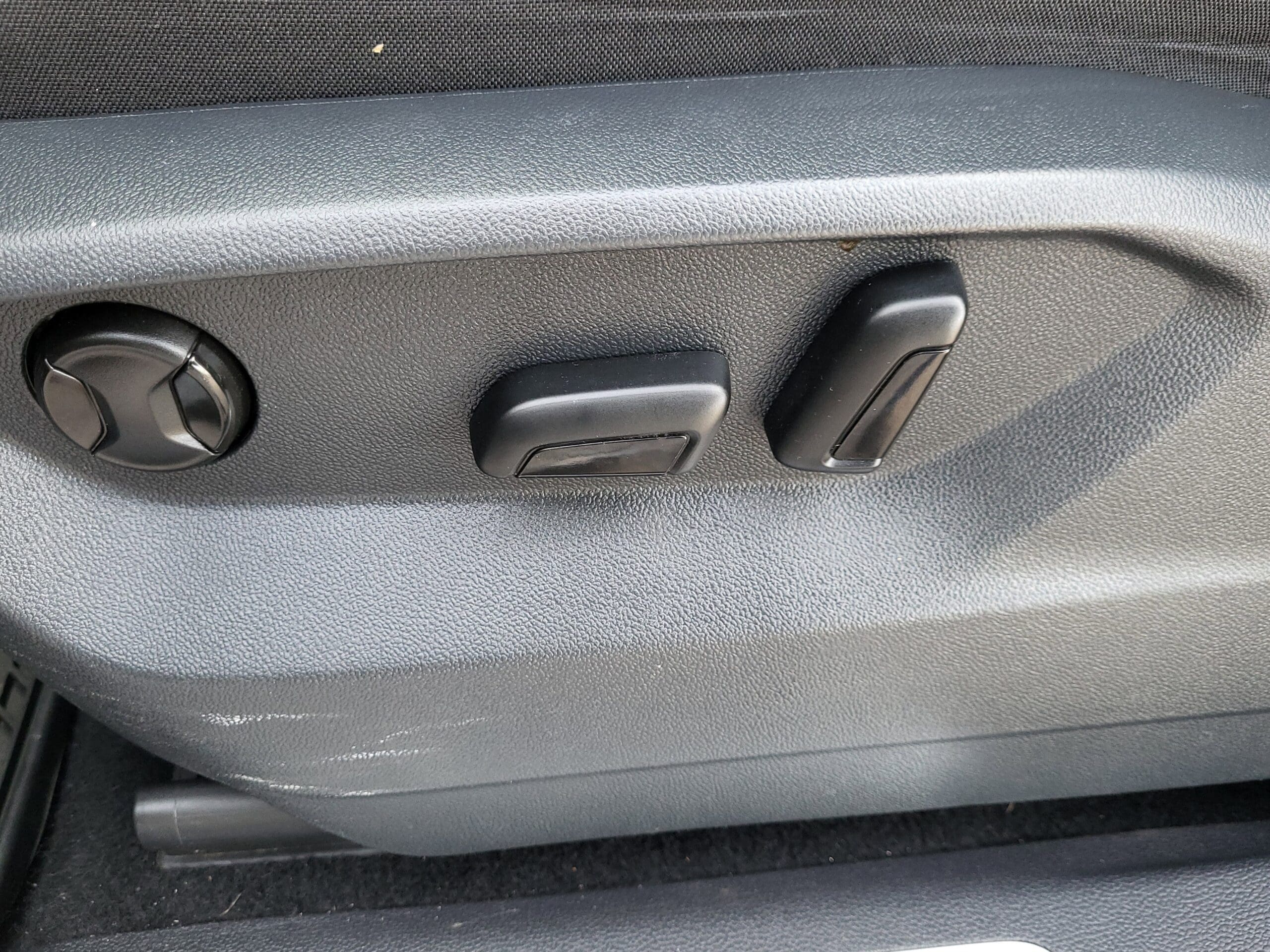 2021 Volkswagen Tiguan - Image 7